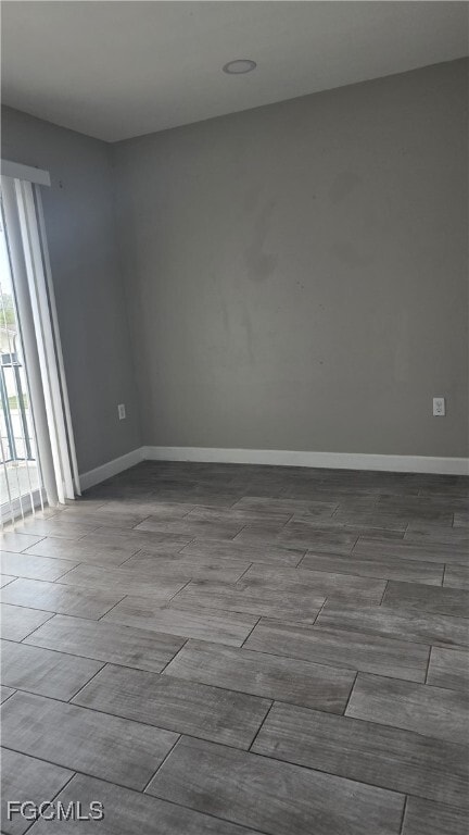 Photo - 4952 Vincennes St