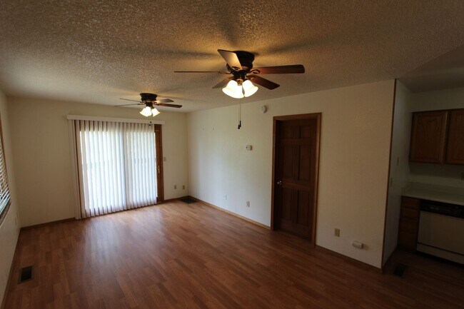 2645 Valley View Dr
