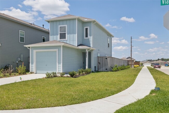 Photo - 18242 Via Aurelia Dr