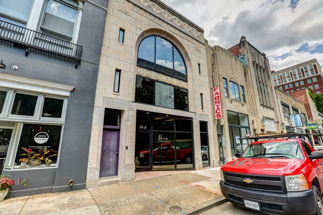 Photo - 302 E Grace St Unit 202