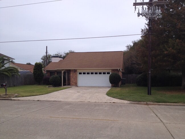 9280 Manion Dr.