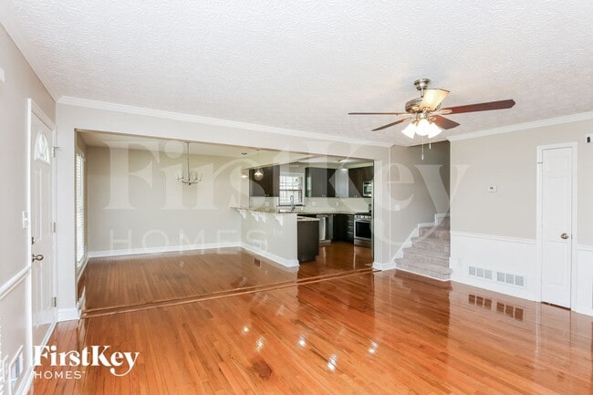 Photo - 2103 Dayron Cir NE