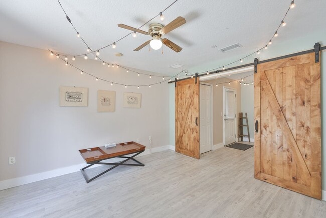 Photo - 1307 Salem Orchard Ln