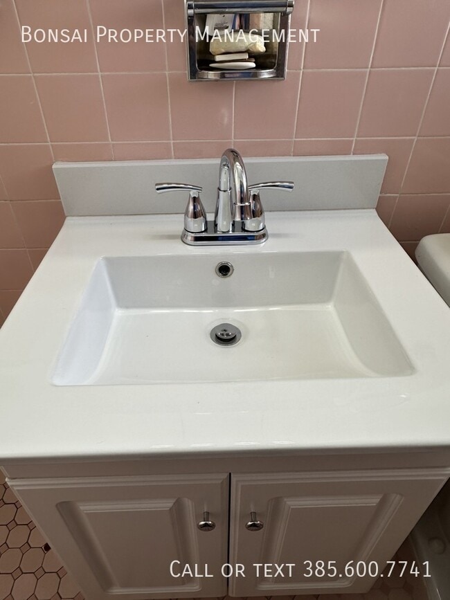 Photo - 7527 S Jefferson St