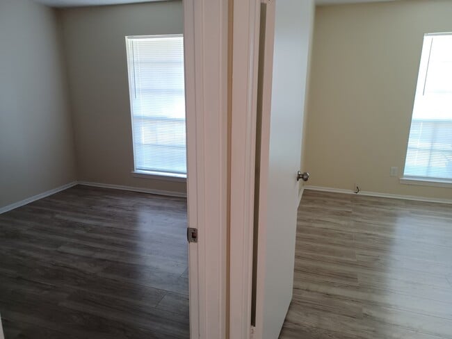 Photo - 9903 Kent Towne Ln