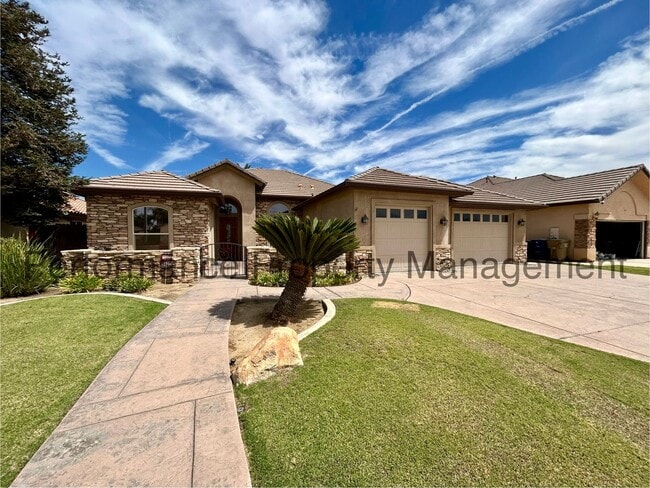 Stunning 4 Bed/ 2 Bath NW Bakersfield Home... - Stunning 4 Bed/ 2 Bath NW Bakersfield Home...