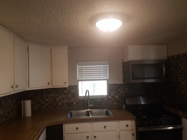 Photo - 4143 Odessa St