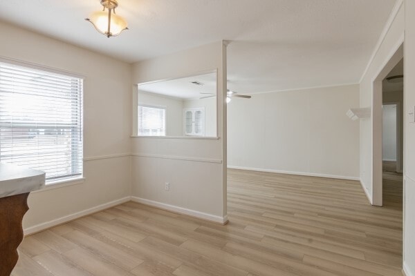 Photo - 407 Holly Ln