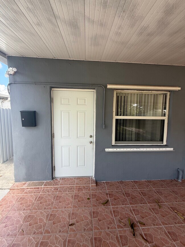 Photo - 7056 SW 22nd St Unidad 4