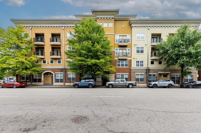 Building Photo - 2 Bedroom, 2 Bath Apartment in Birmingham Unit 340