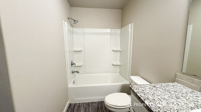 Photo - 1914 Langford Ave