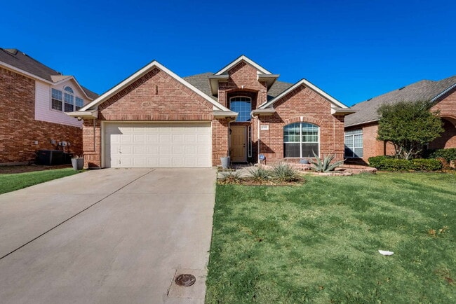 Great 4 bed 2 bathroom 2 story home minute... - Great 4 bed 2 bathroom 2 story home minute...