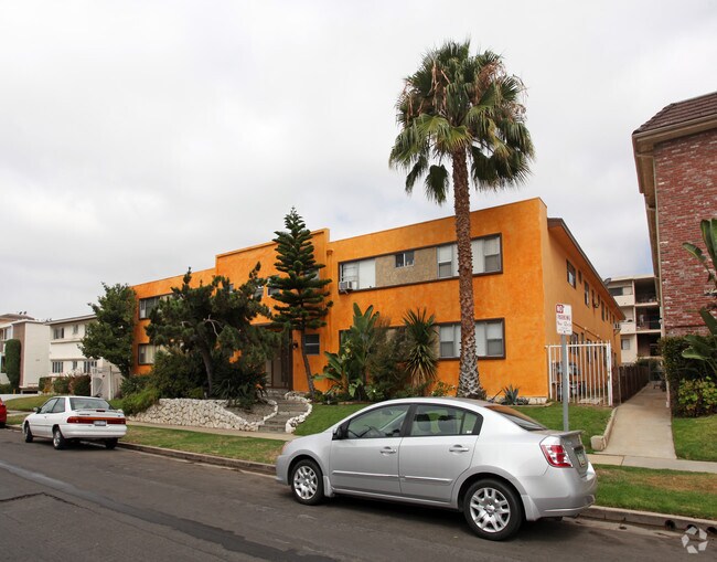 Building Photo - 11829 Kiowa Ave