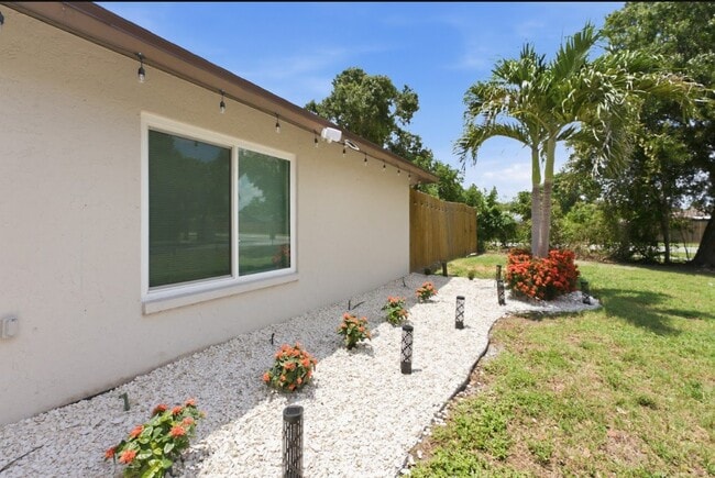 Photo - 4404 Meadow Creek Cir
