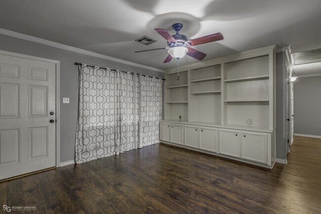 Photo - 1602 San Saba St