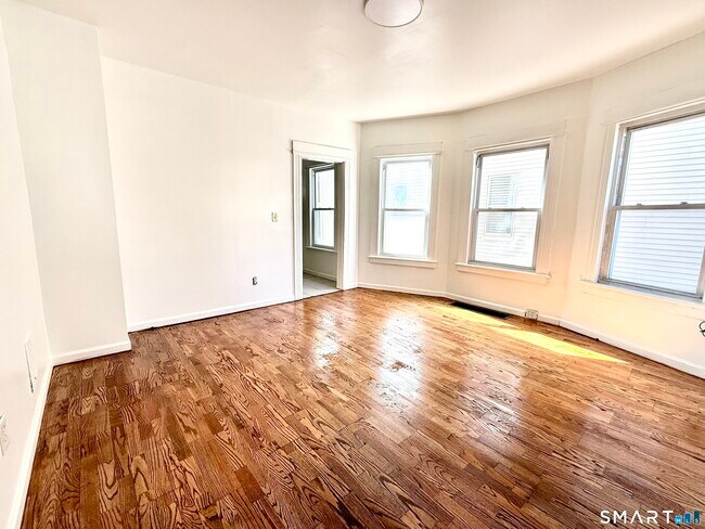 Photo - 202 6th St Unit 1st Fl