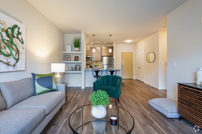 1BR, 1BA Apartment
