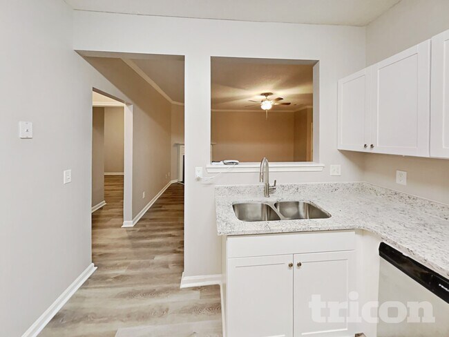 Photo - 222 Southwind Ln