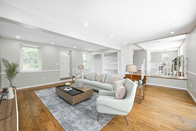 Photo - 12 State Line Rd