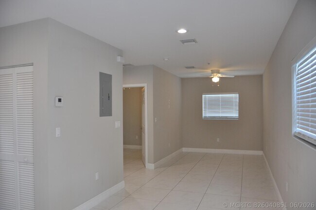 Photo - 1216 NW 6th Ct Unit #2
