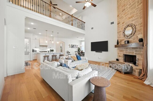 Photo - 9408 Redstart Ln