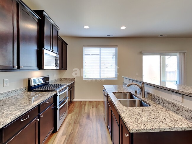 Photo - 2689 Justice Pl