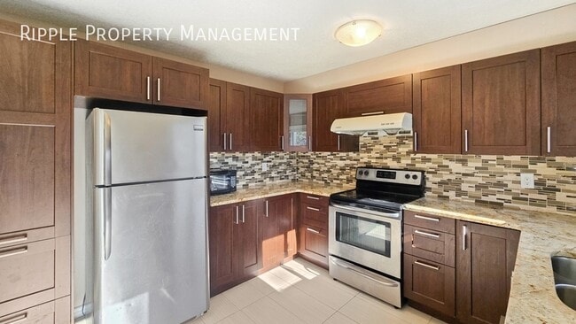 Photo - Fantastic 4 Beds, 1.5 Baths TownHouse | 1 Dog Allowed. 20lbs Max