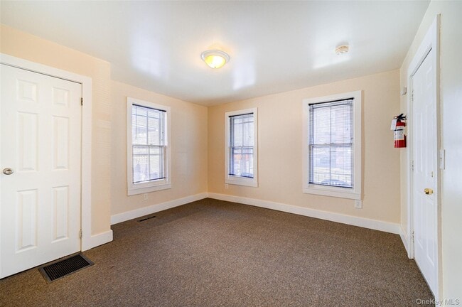 Photo - 82 Sprague Ave