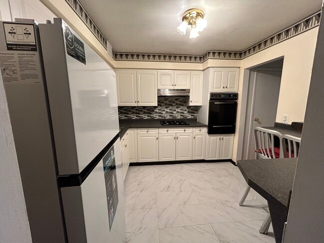 Photo - 16 Sunset Ave Unit 2BR Apartment in Uptown Bayonne, NJ
