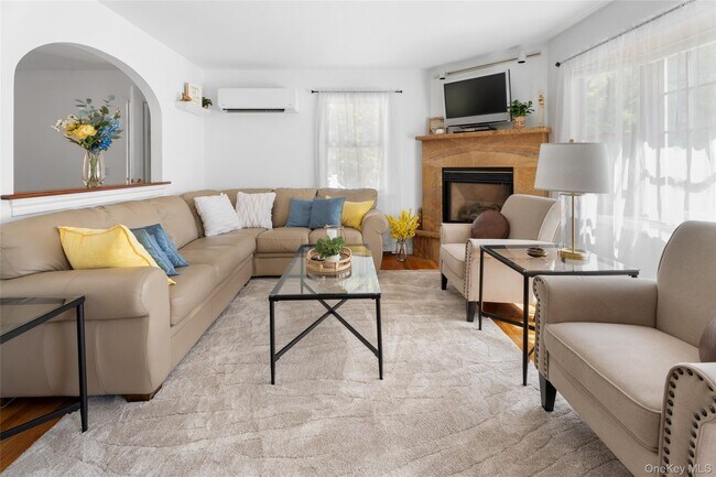 Photo - 27 Summit Blvd