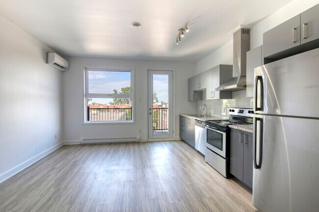 Photo - 6600 Av. de Darlington Unit 307