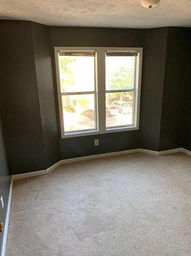 Photo - 1021 Wood Creek Dr Unit 7