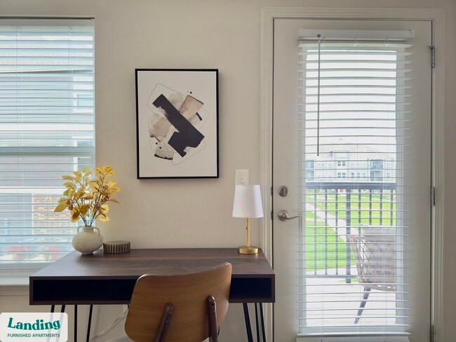 Photo - 301 Towne Center Dr Unidad 427