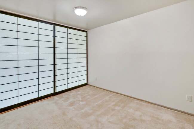 Photo - 5515 15th Ave NE Unidad 205