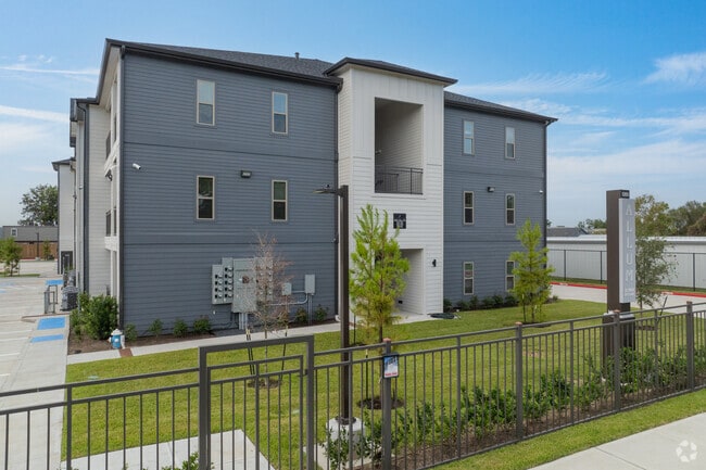 Building Photo - Allum At South Post Oak Rental