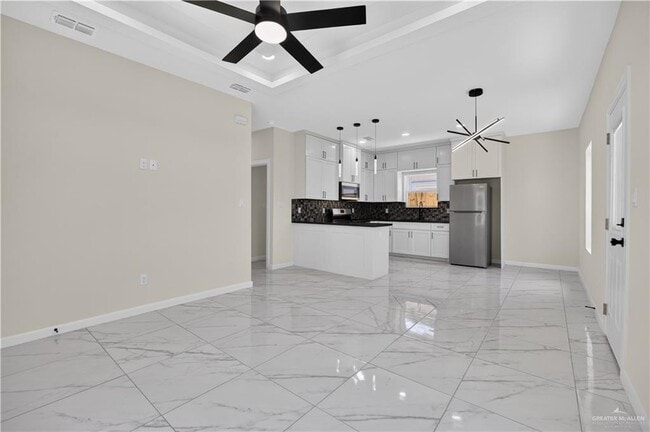 Photo - 19 S Woodland Dr Unit 2