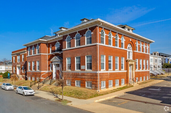 1360 Half St SW - Syphax Village Apartments