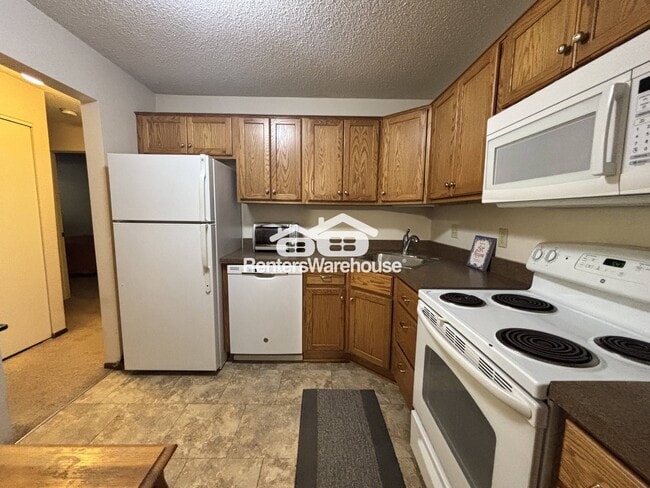 Photo - 1700 Four Oaks Rd Unit Apt 124