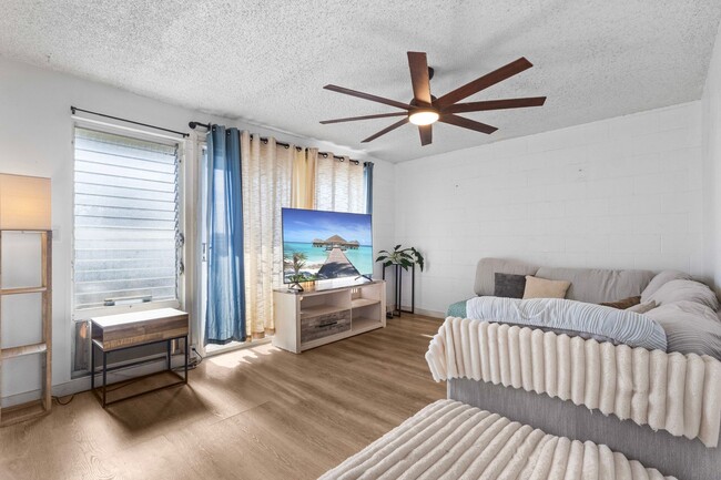 Photo - Spacious 3-Bedroom Townhome Across from Pearlridge – Available April 5