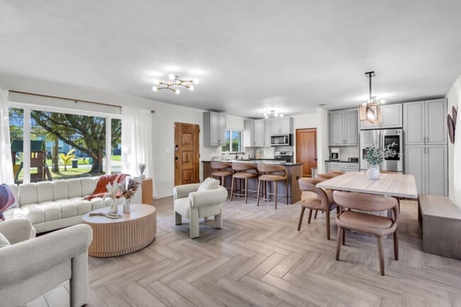 Building Photo - 535 N Biscayne River Dr Rental