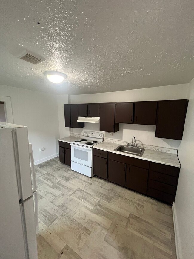 Photo - 410-412-412 Scio St Unidad 410 Scio St