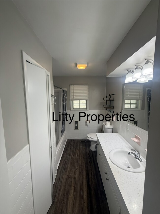 Photo - 612 Ray St
