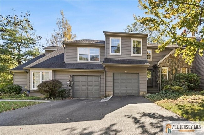 Building Photo - 10 Brookline Ct Unit G