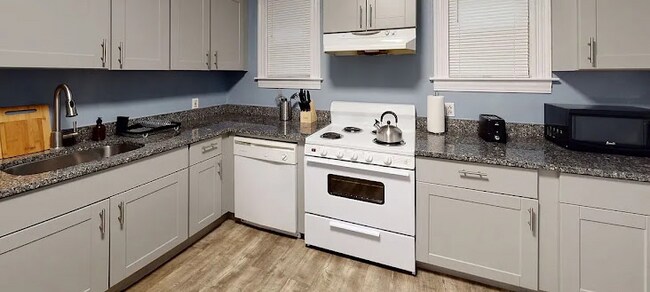 Photo - 101 1/2 Calumet St Unit 1