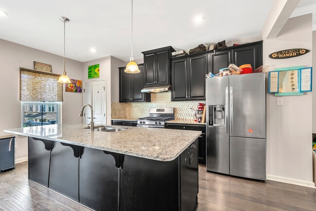 Photo - 605 Bayside Ct