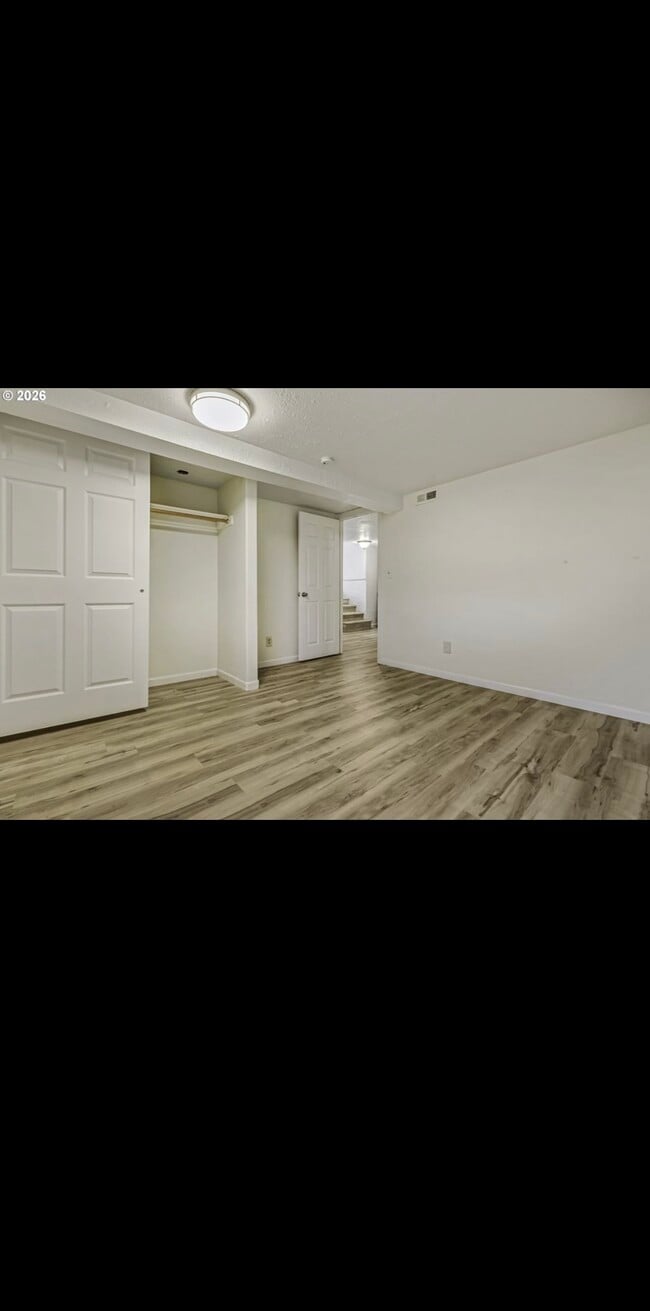 Photo - 35928 E Historic Columbia River Hwy Unidad Basement Apartment