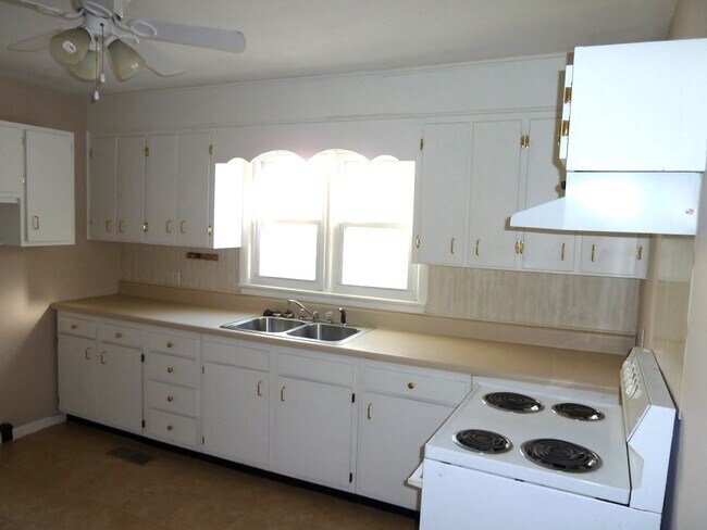 Photo - 1722 Nickerson Ave Casa