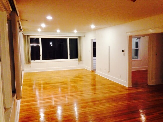 Building Photo - 58 Puritan Road Unit 58 Puritan Road Rental