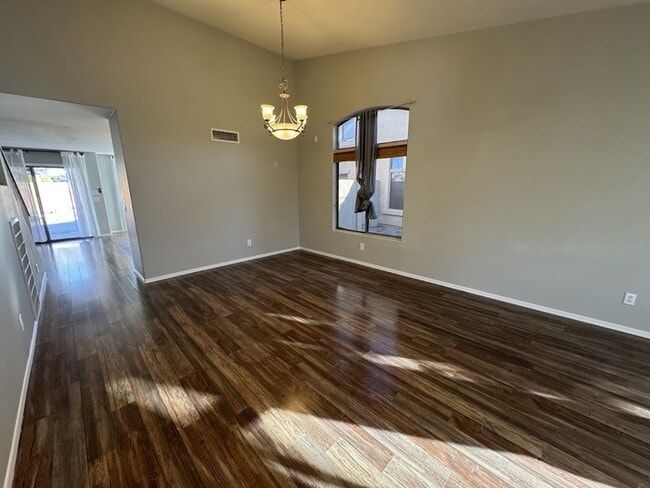 Photo - Surprise 4br With Pool