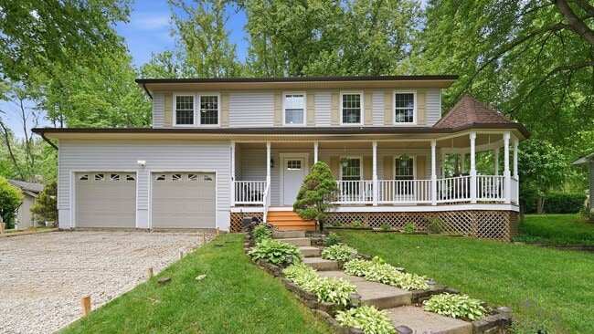 Photo - Newly Renovated 5 Bedroom Home With Country Porch!